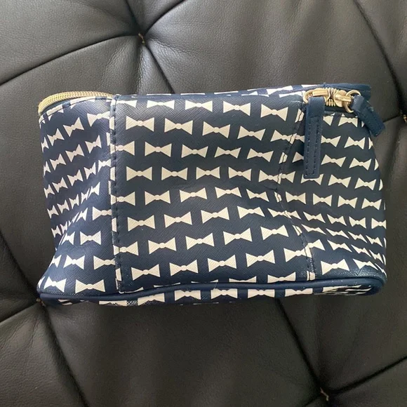 ❤️❤️ FILLED WITH MIXED BRAND NAME MAKEUP and SKINCARE Makeup Carry Case - Picture 3 of 6